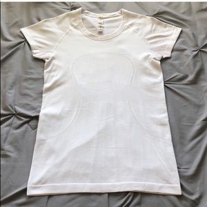 Lululemon Swiftly Tech Short Sleeve Crew